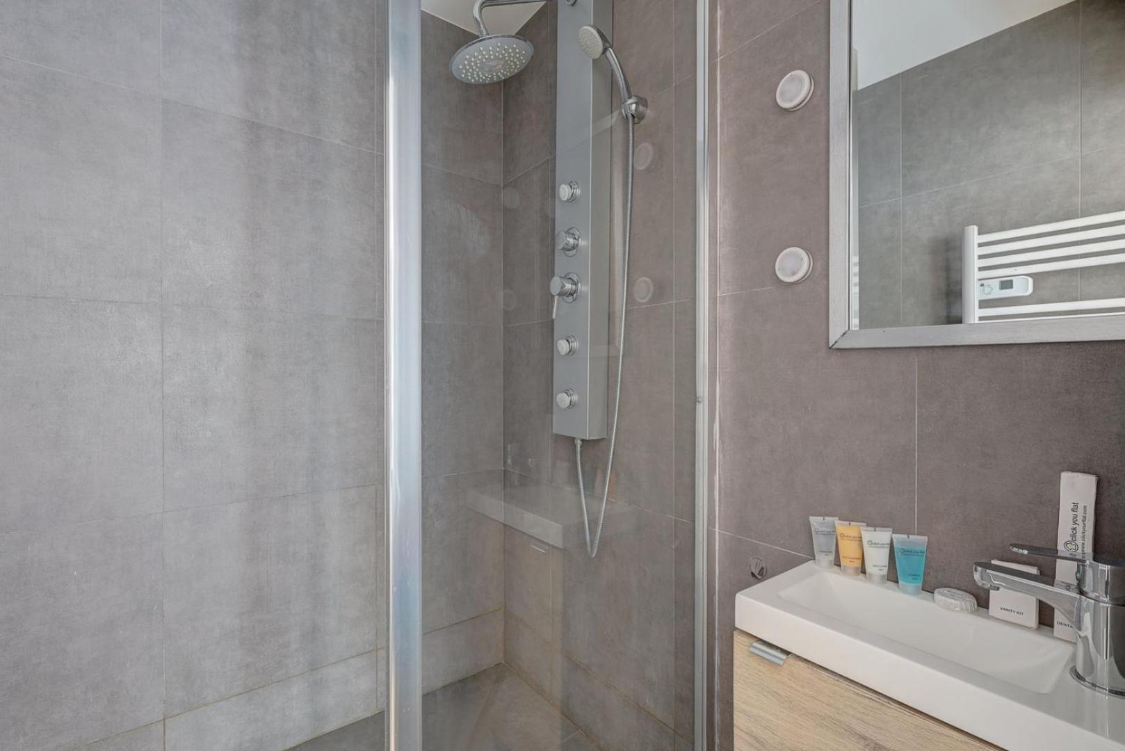 127 Suite Moshe - Superbe Appartement A Paris. Exterior foto
